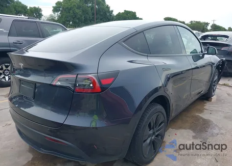 2025 Tesla Model Y Long Range Dual Motor All-Wheel Drive from USA, damaged, VIN 7SAYGDED0SA339086